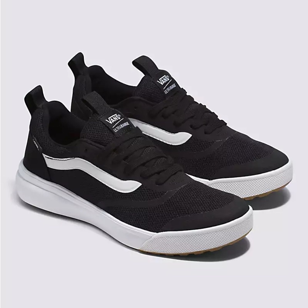 Black and White Ultra Range  Mens size 8.5